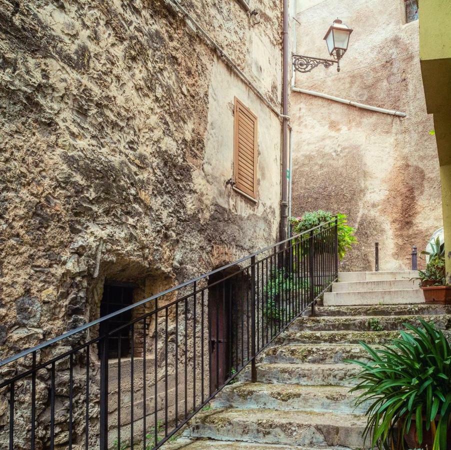 La Residenza Dei Papi Papigno Exterior foto
