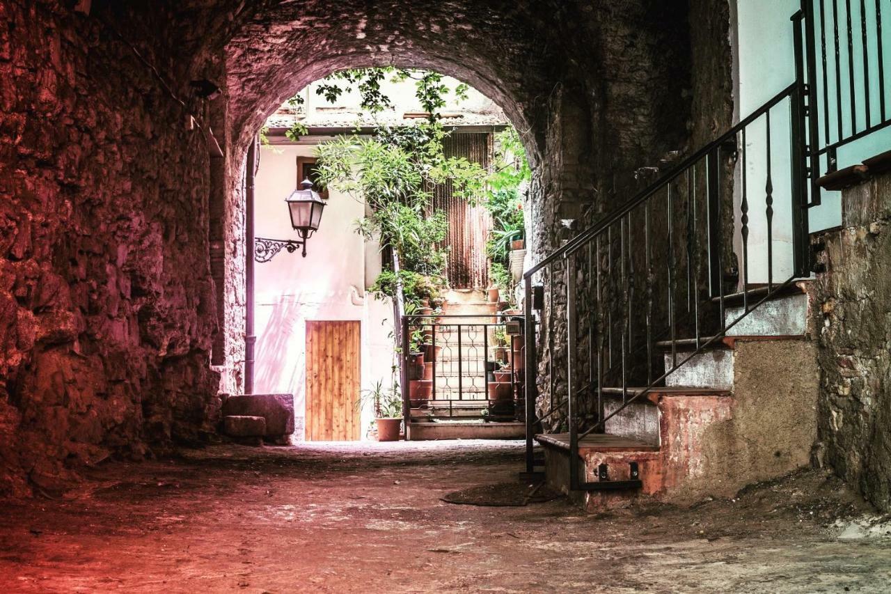 La Residenza Dei Papi Papigno Exterior foto